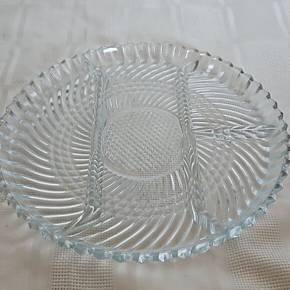 Clear Glass Divided Snack Serving Tray 10"-10" - Picture 16 of 16